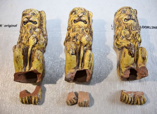 Winterthurer Kachelofen Löwenfüsse Restaurieren 17. Jh.