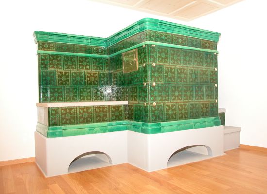 Kachelofen patroniert