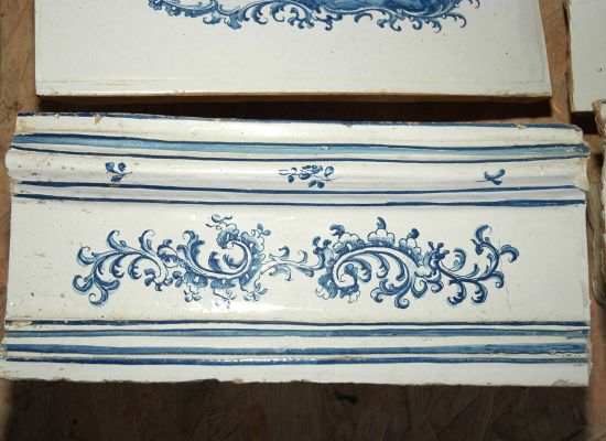 Kachelofen bemalt, türkis