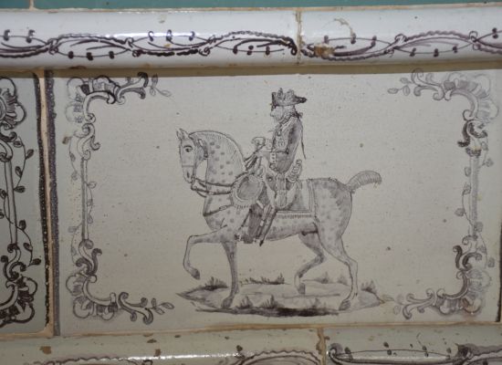 Neuenburger Kachelofen, Girardient 1800