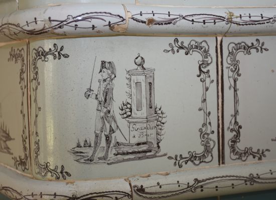 Neuenburger Kachelofen, Girardient 1800
