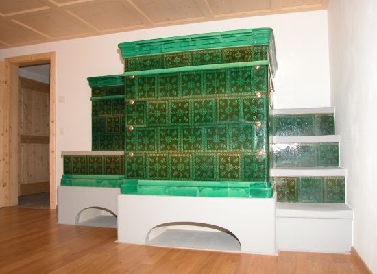 Kachelofen patroniert