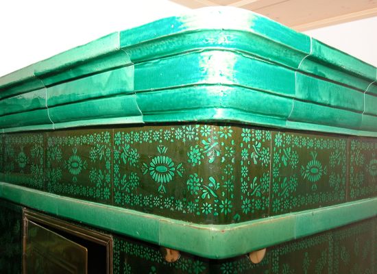 Kachelofen patroniert