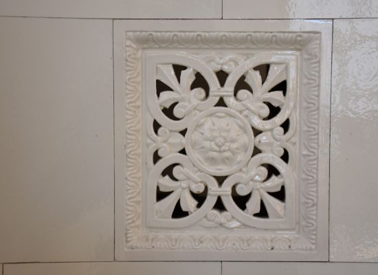 Turmofen Davos, Meissen Keramik